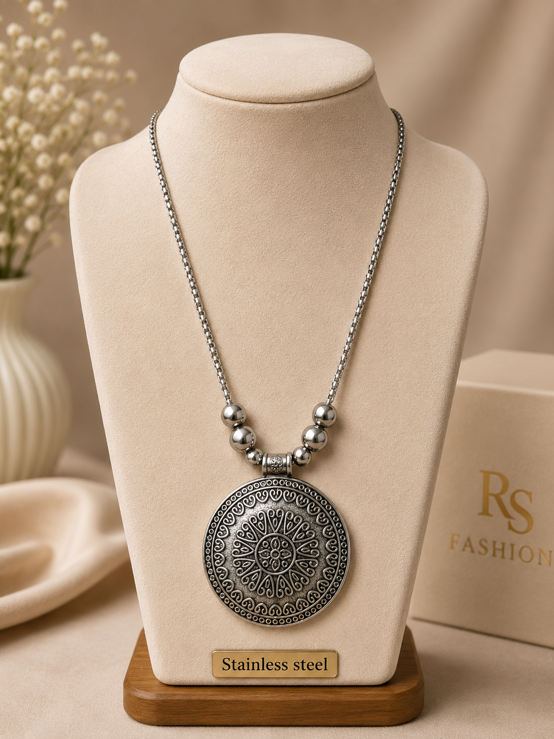 Silver Round Mandala Necklace – Stainless Steel