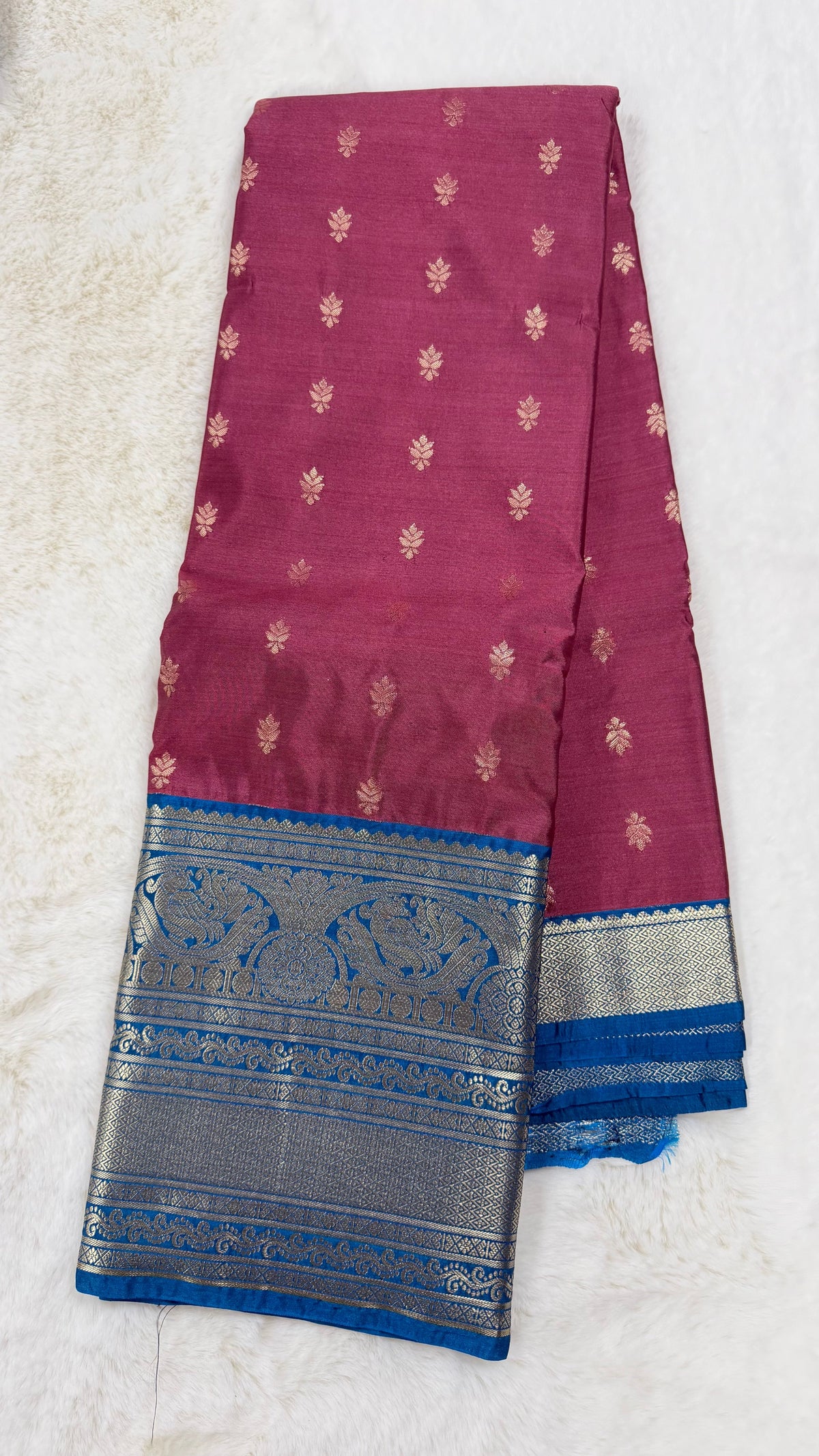 Banarasi Silk Saree Weinrot-Royalblau mit Silber-Buttas