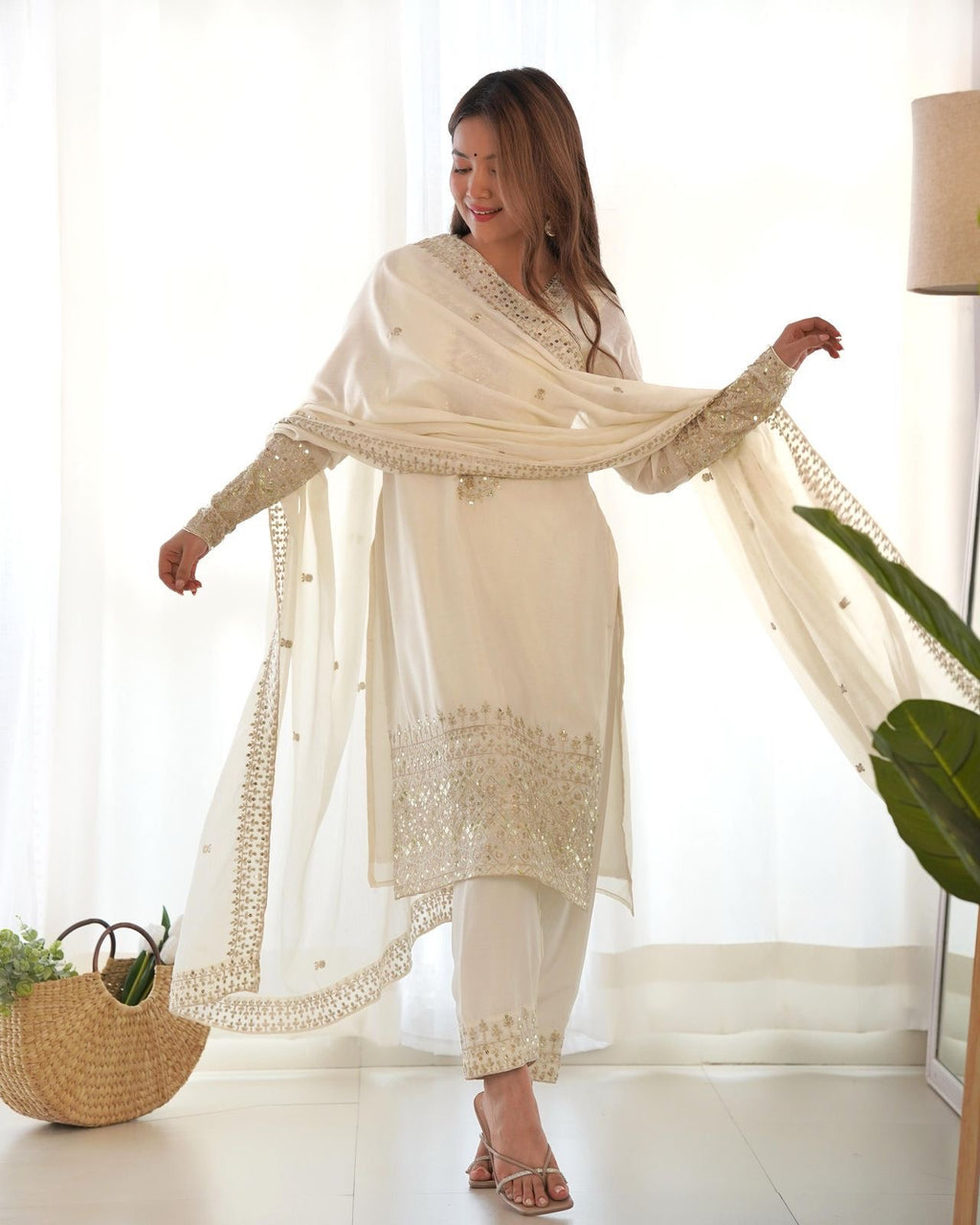 White Embroidered Salwar Kameez Set with Dupatta L Size