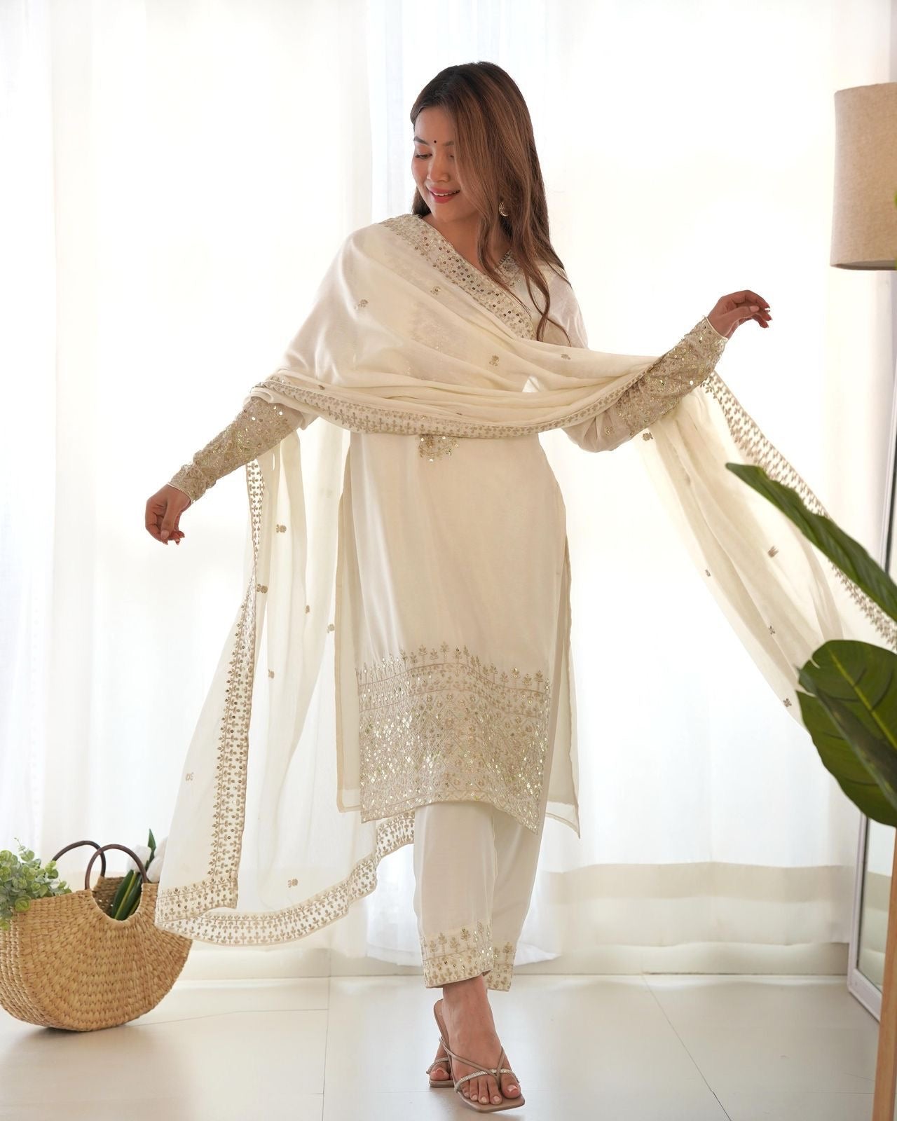 White Embroidered Salwar Kameez Set with Dupatta L Size