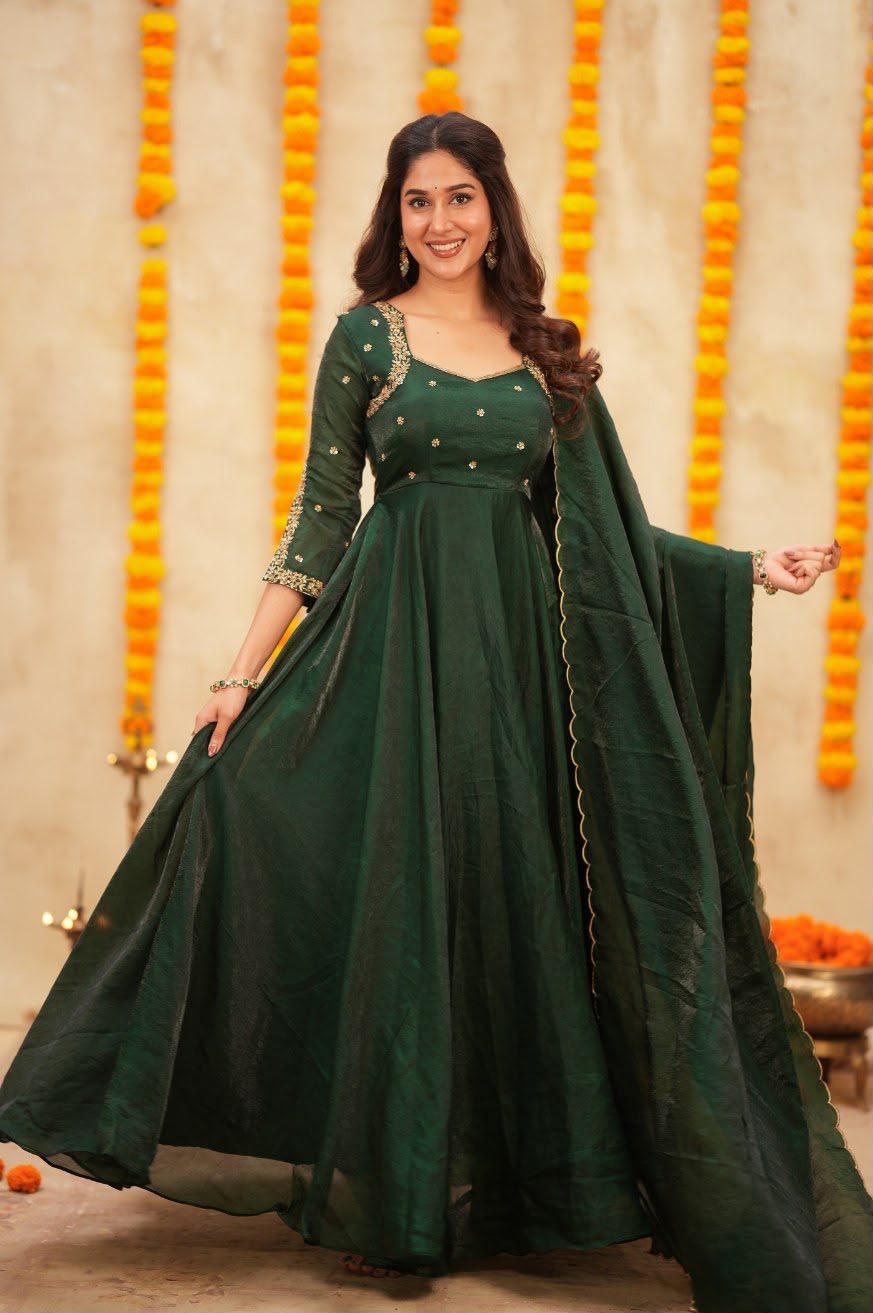 VANYA EMERALD ✨ – Sparkling Georgette Glimmer Gown with Dupatta 2XL