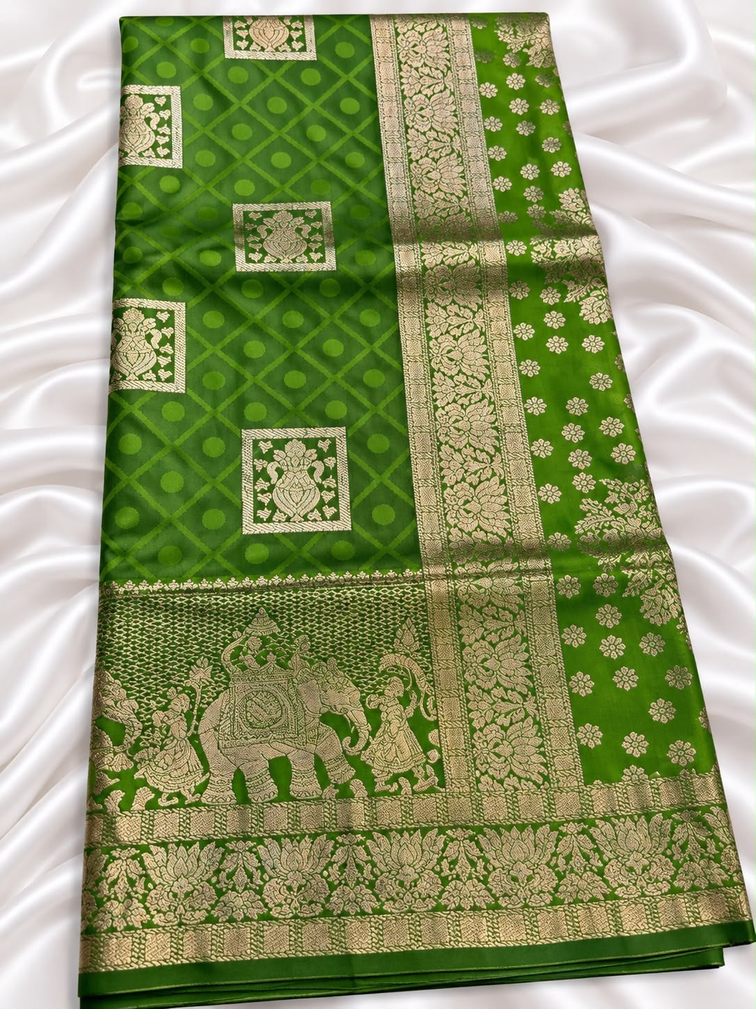 Banarasi Saree mit Elefanten-Bordüre und Zari-Rautenmuster