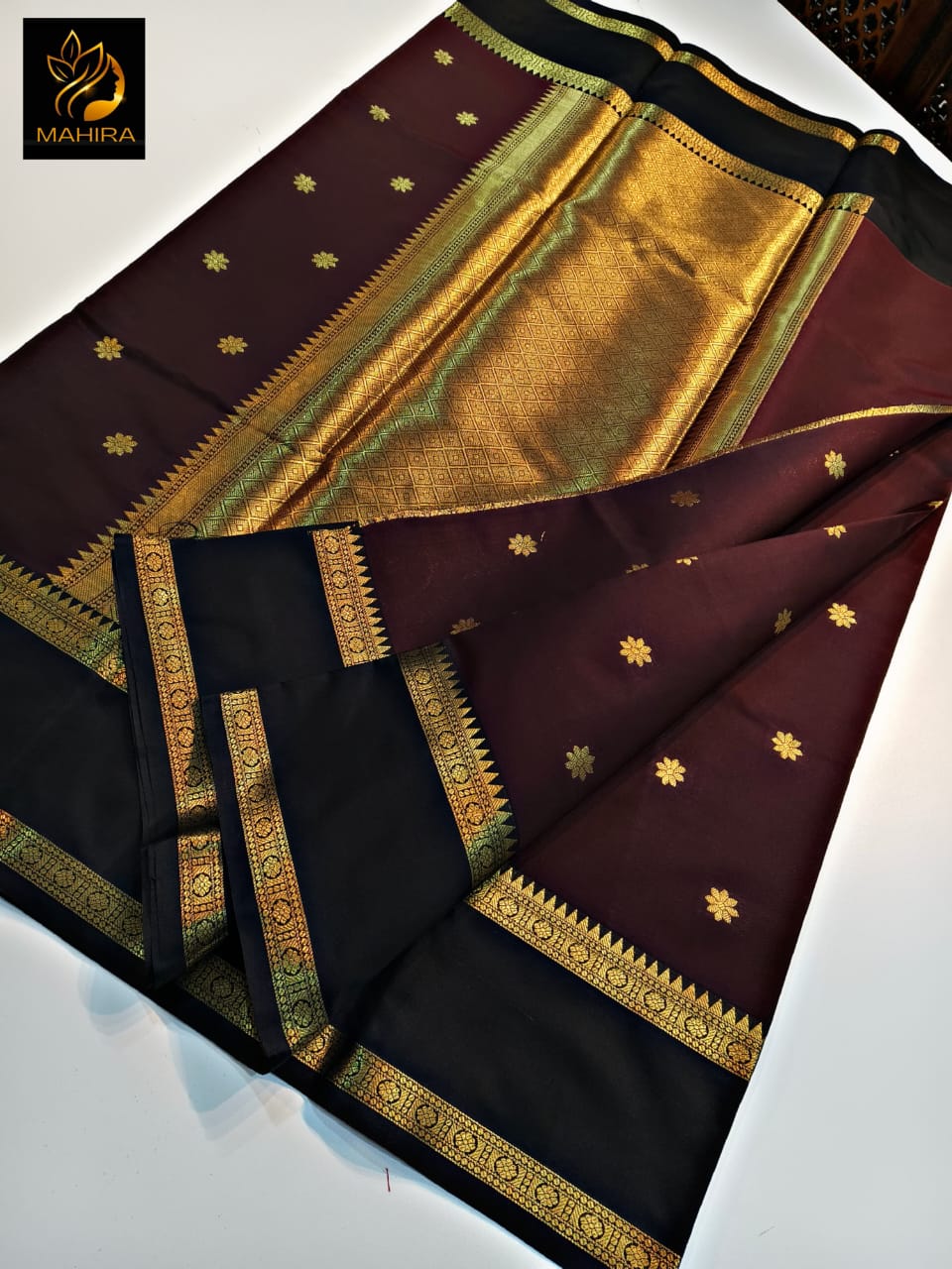 Trending Viral Collection Banarasi Semi Soft Saree