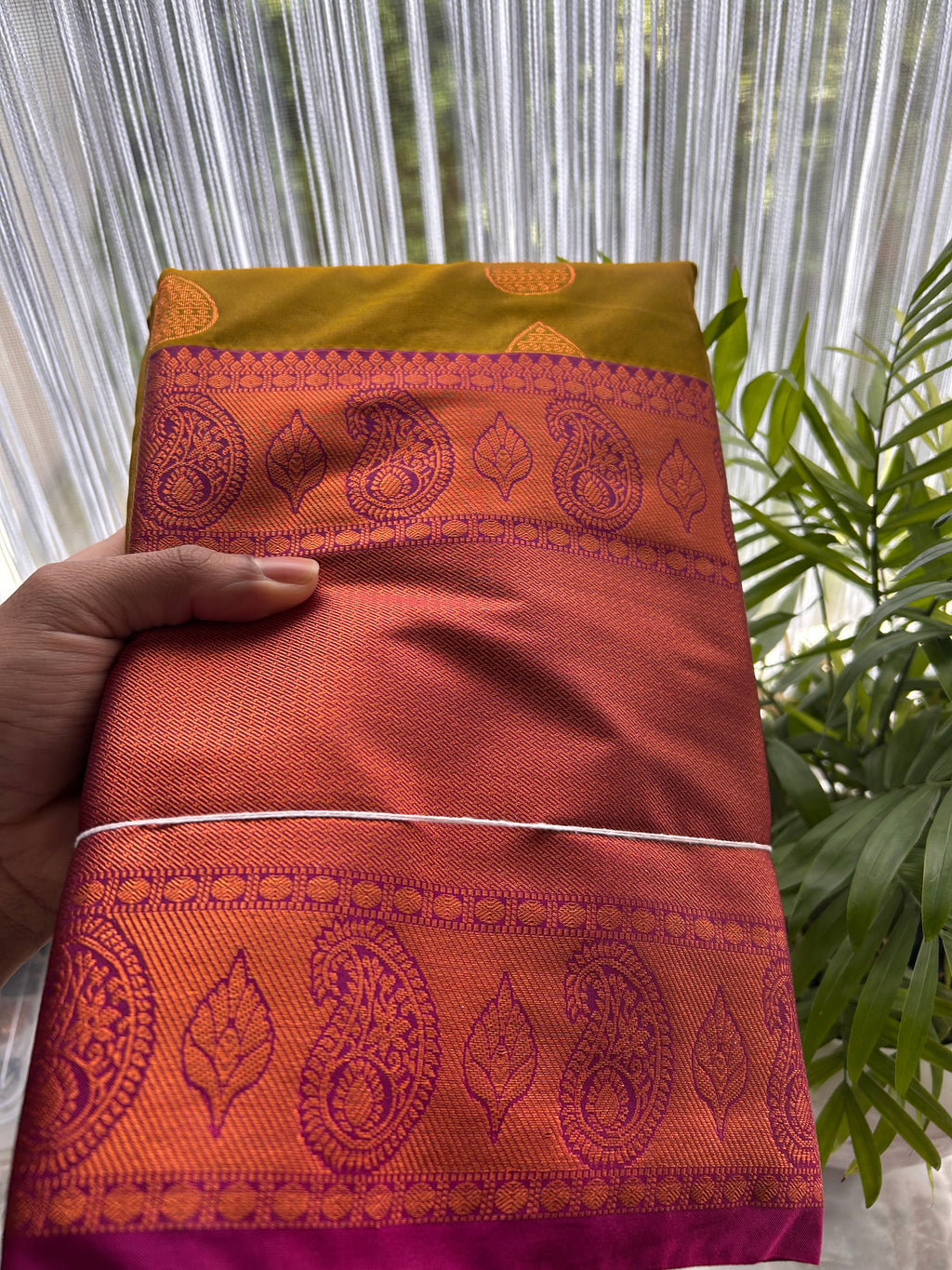 Kanjivaram zijden sari – Smaragdgroen & Roze