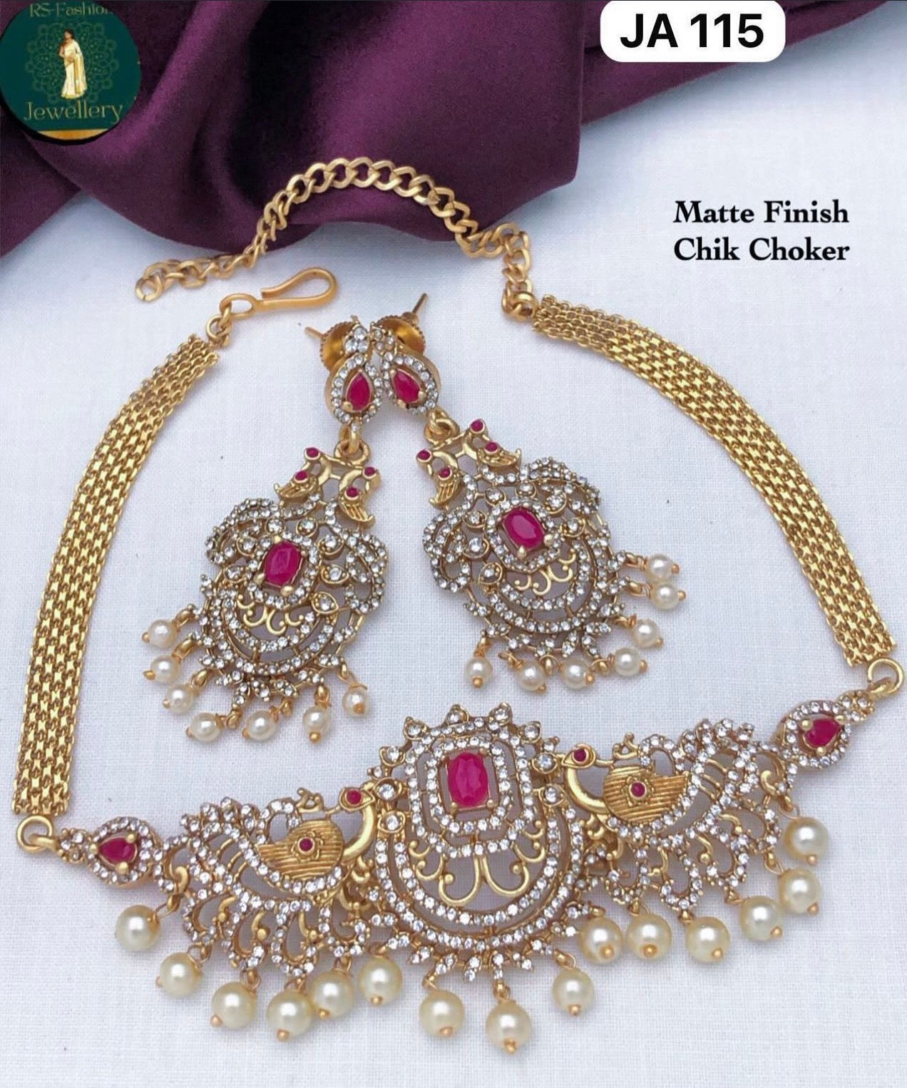 JA 115 Matte Afwerking Choker Set
