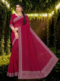 Pinkfarbener Saree mit silberfarbenen Verzierungen
