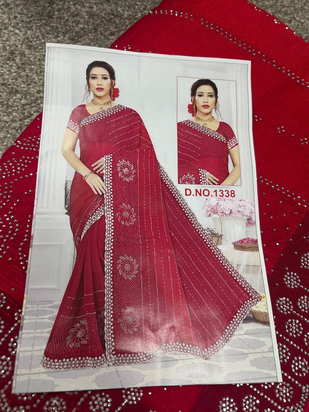 Pinker Saree mit dekorativer Bordüre