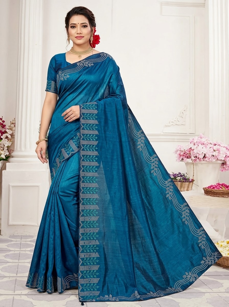Blauer Saree mit funkelnder Wellenbordüre