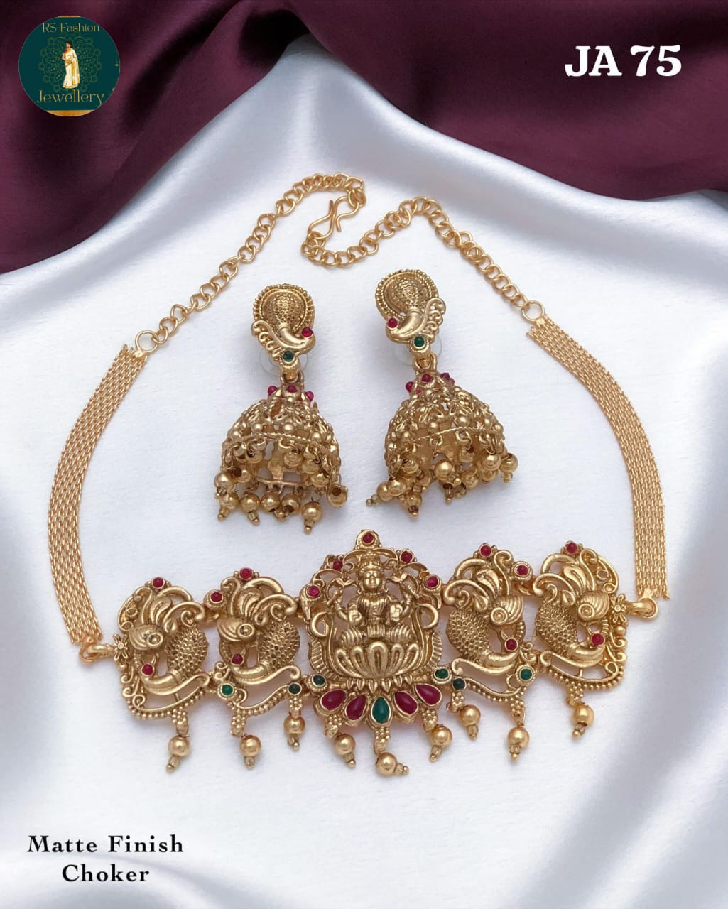 JA 75 Matte afwerking Choker Set