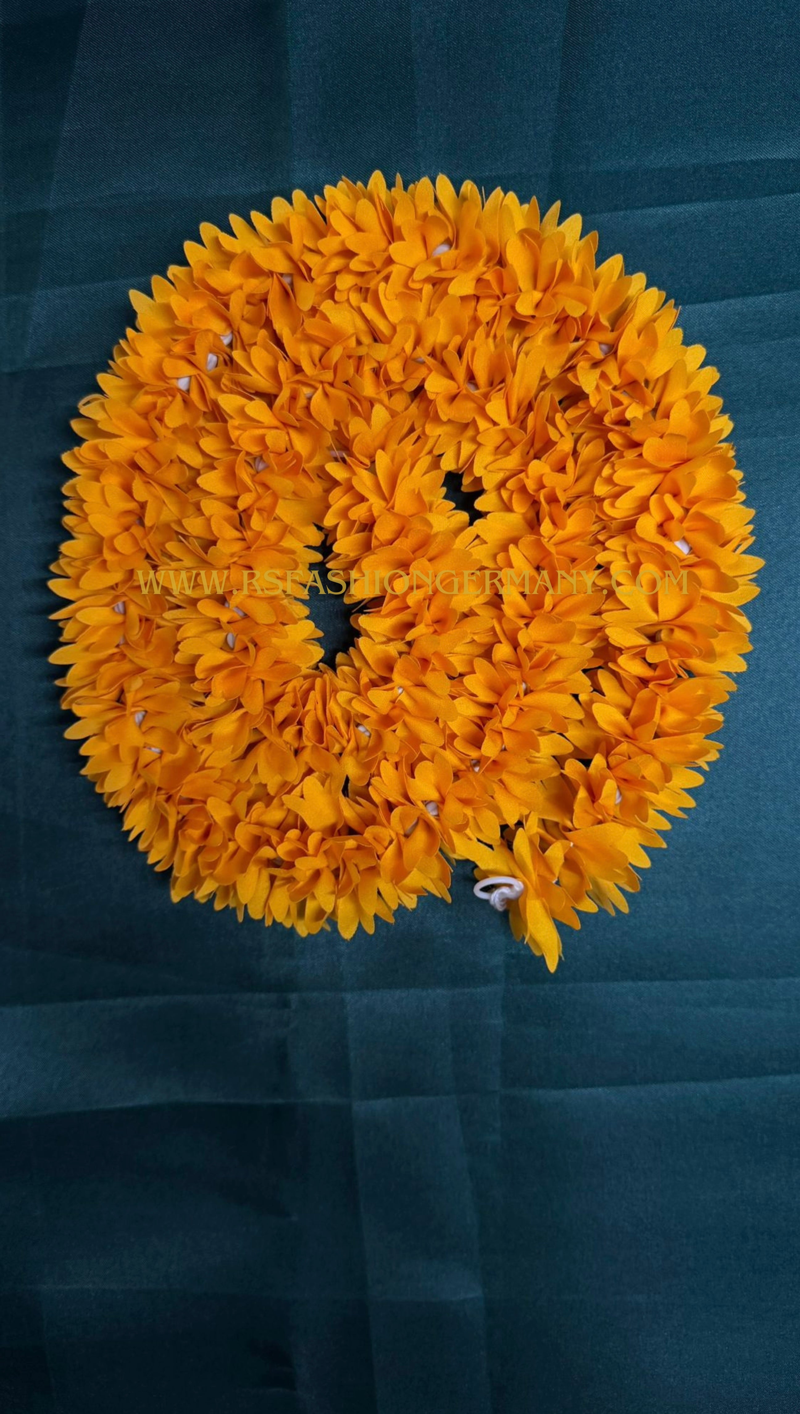 Saffraan Bloesems Gajra 90 cm
