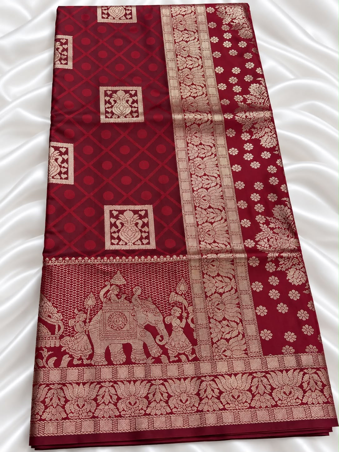 Banarasi Saree mit Elefanten-Bordüre und Zari-Rautenmuster